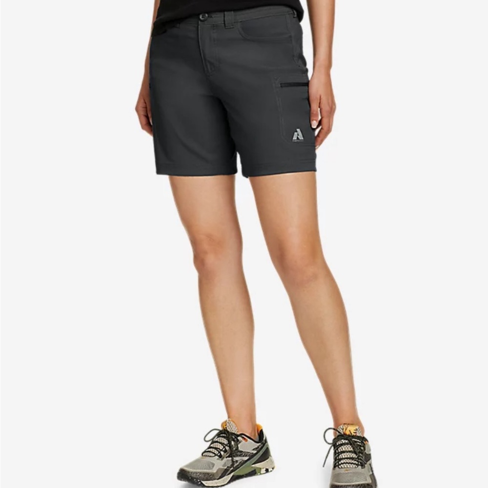 NWT EDDIE Bauer guide short size 10